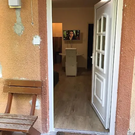 公寓 Roland Apartmant Zuglo *